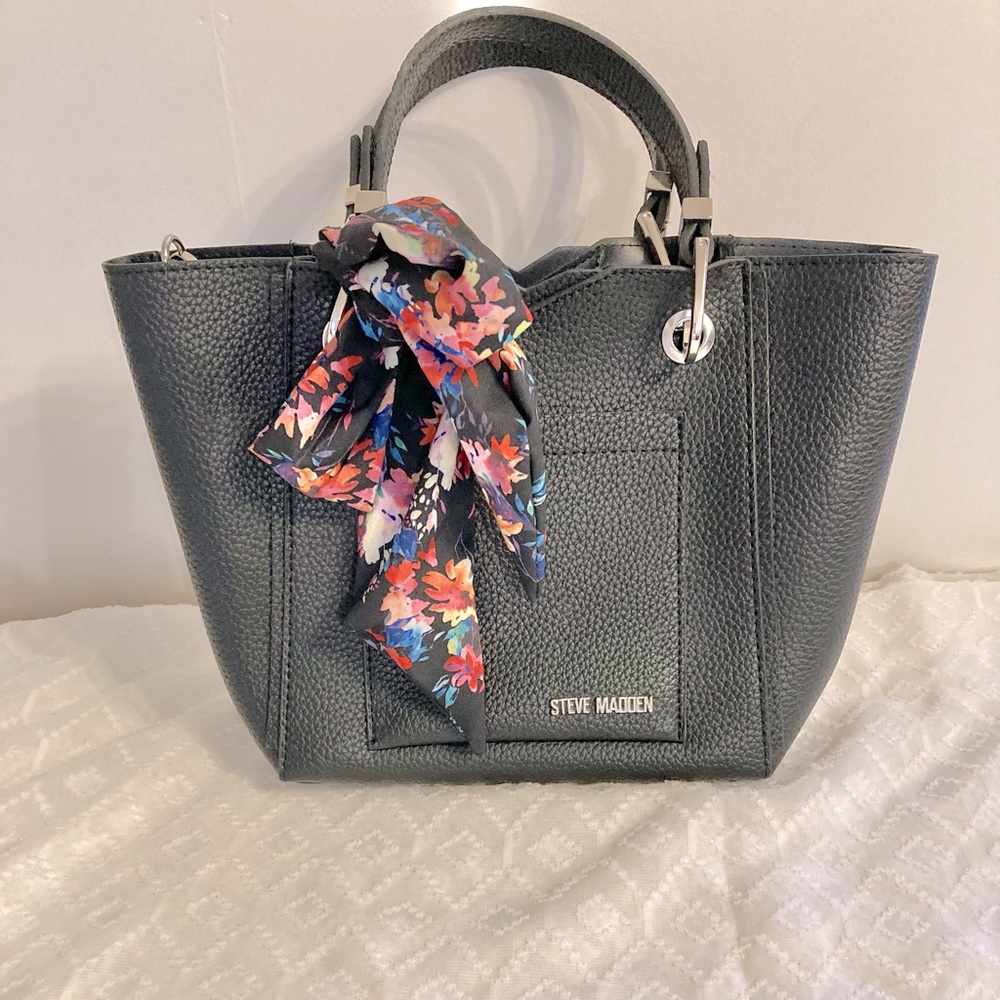 NWOT- Steve Madden Black Bkarta crossbody or handle bag